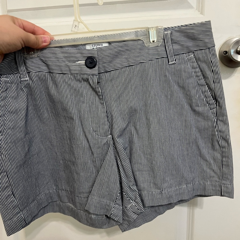 Crown & Ivy Black and White Bermudas